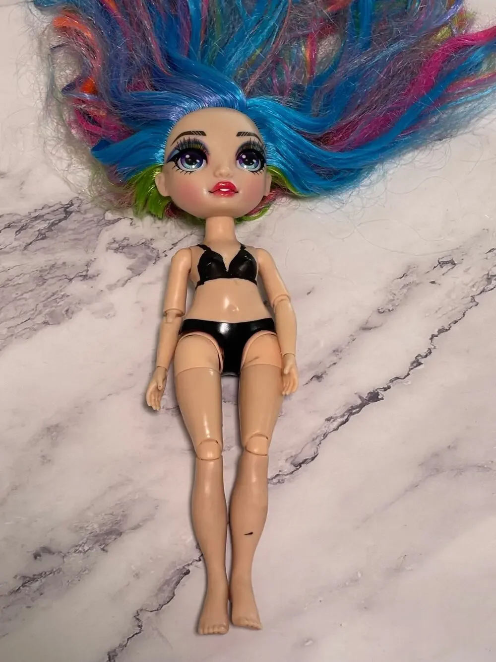 Rainbow High Amaya Raine Rainbow Hair 11